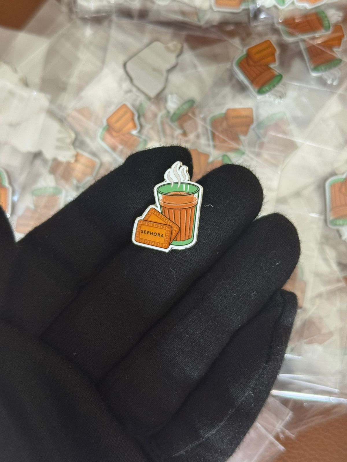 Custom pin badges creative enamel pins with unique designs, high quality custom lapel pins used for marketing, events, and brand identity.